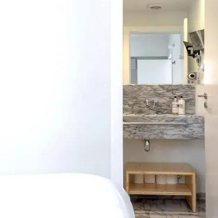Plum Guide - The Fable Collage Apartment Lisbon